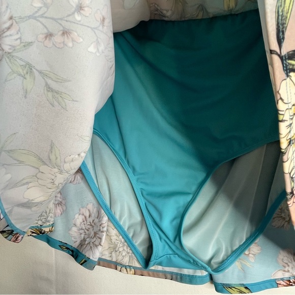 Torrid High Rise Long Skater Swim Skirt SZ 2 (18-20) - Picture 6 of 16